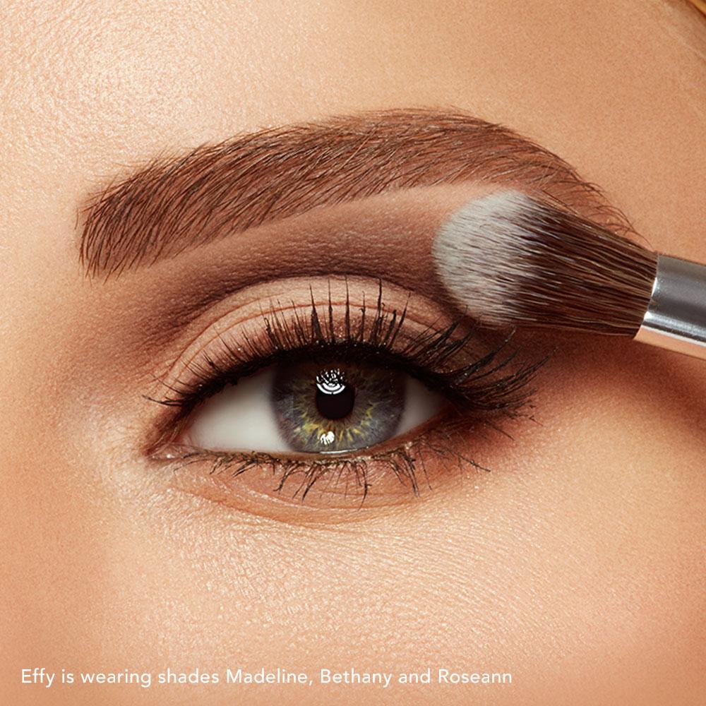 Vegan waterproof eyeshadow palette