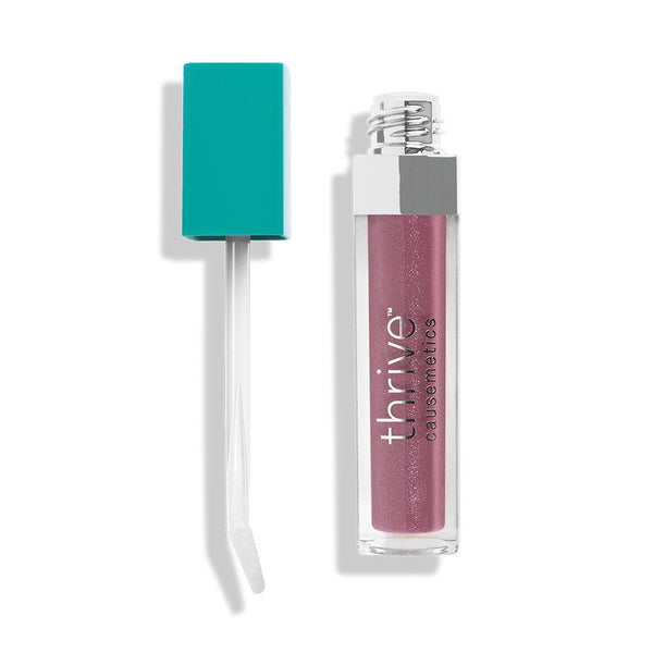 Vegan high-shine lip gloss that hydrates lips